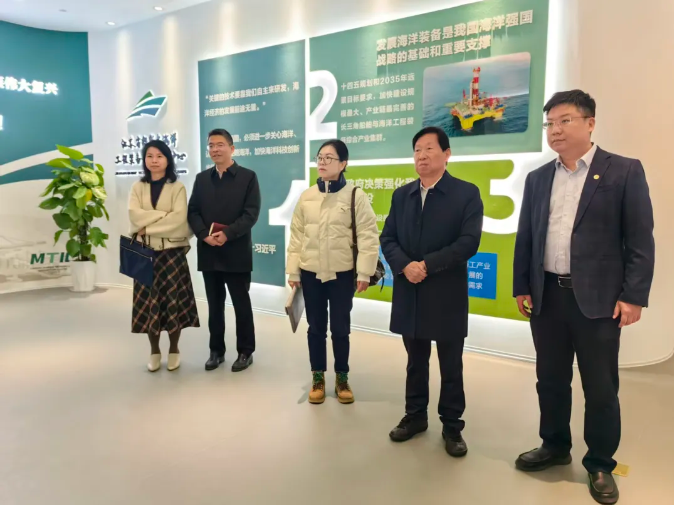 中国工程院侯保荣院士一行调研省船舶海工中心